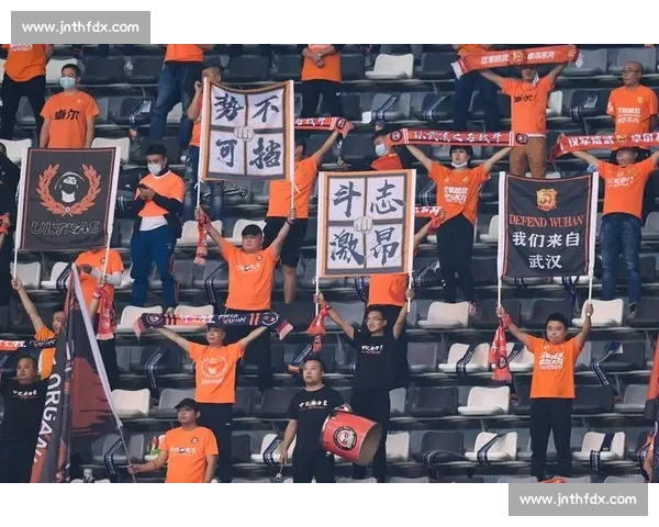 中超焦点之战卓尔对决上海上港冲击榜首悬念升级强强碰撞看点十足 中超焦点之战卓尔对决上海上港冲击榜首悬念升级强强碰撞看点十足